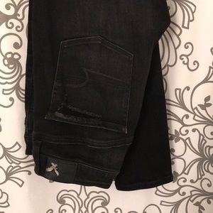 American Eagle Black Denim Distressed Jeans Size 6